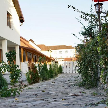 Pensiunea Rustic Hunedoara Exteriör bild